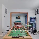 Big Bass Lake 4Br Poconos Home - Game Room - Pool