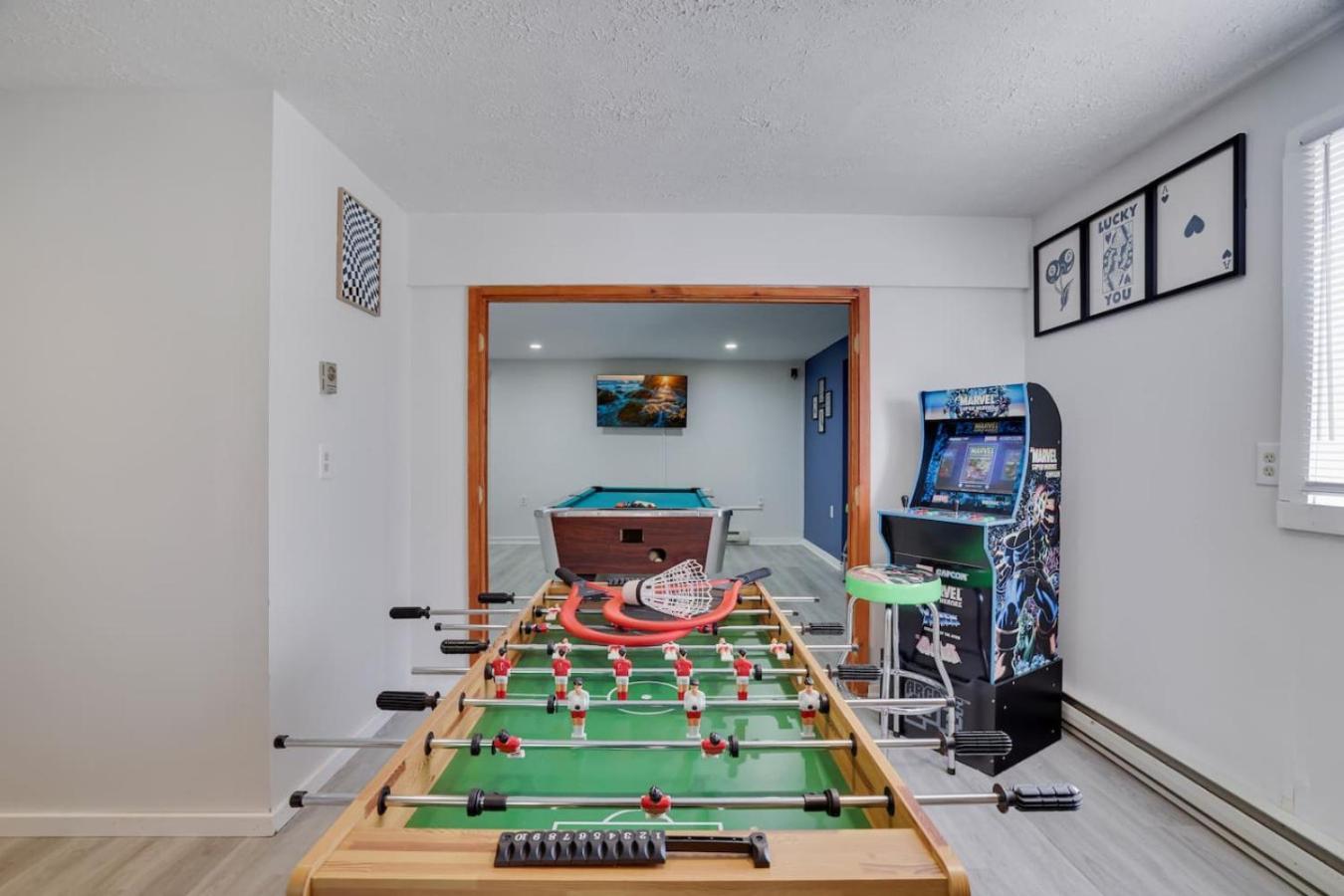Big Bass 4br Poconos - Game - Pool Gouldsboro