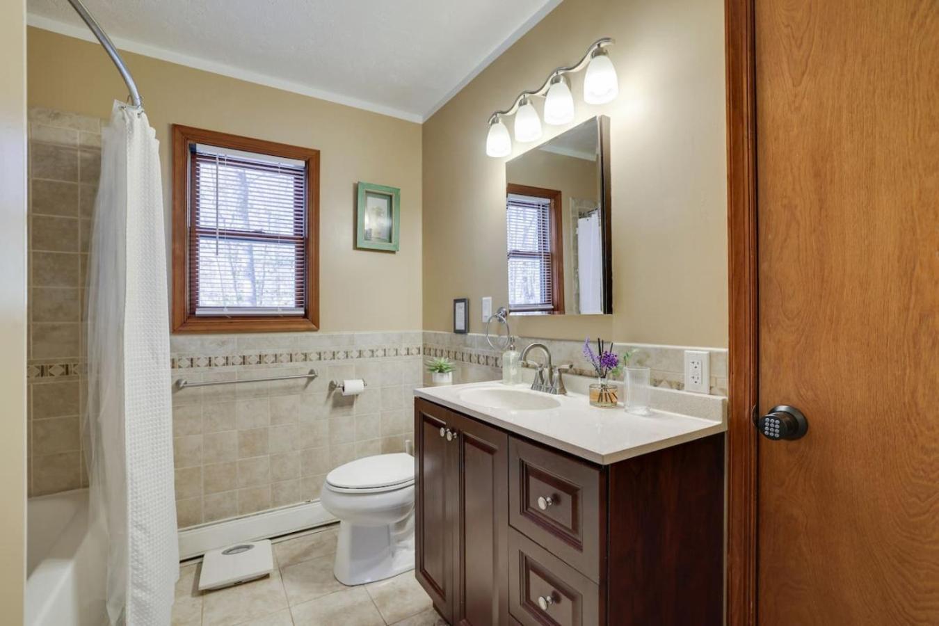Big Bass 4br Poconos - Game - Pool Holiday home Gouldsboro