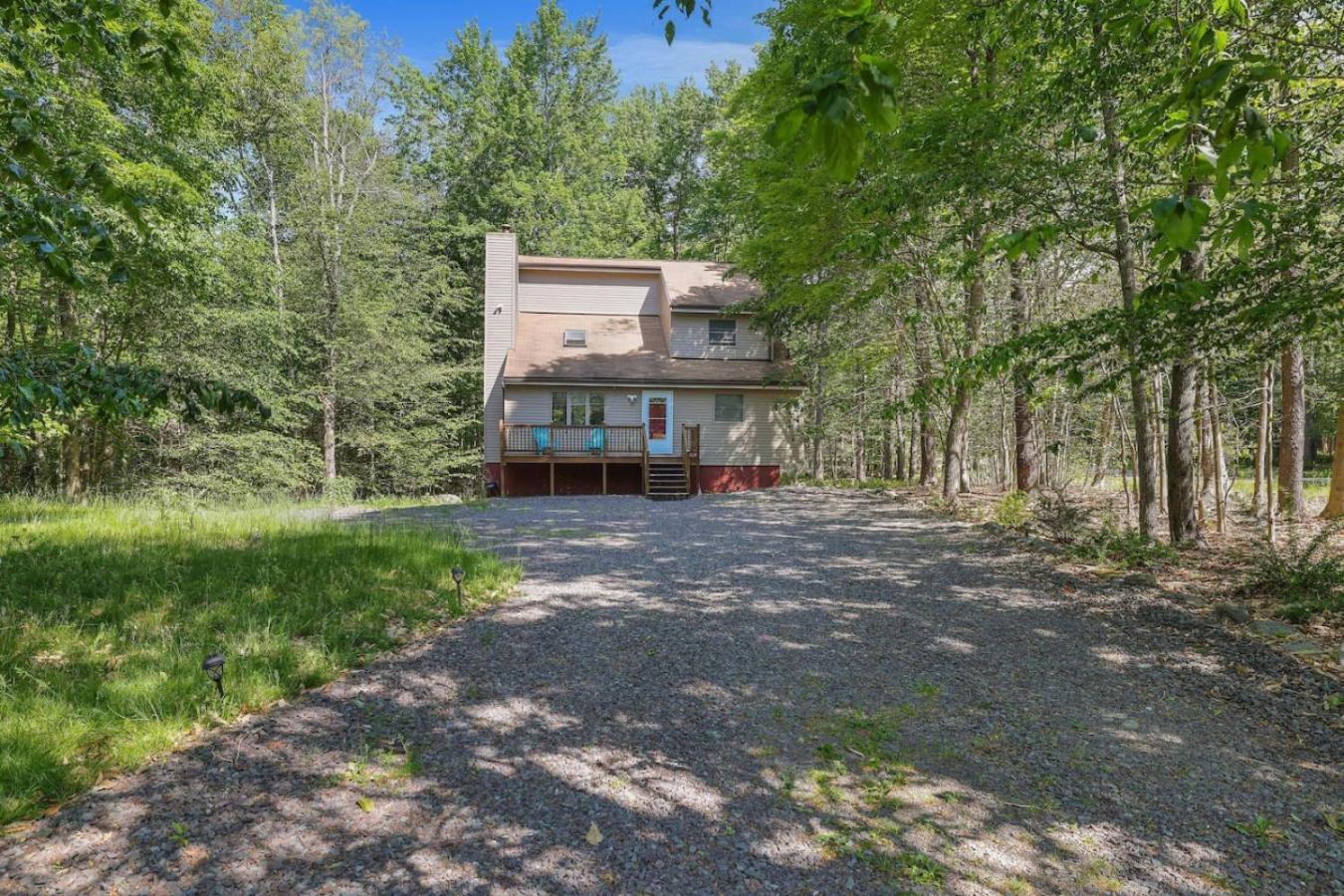 Holiday home Big Bass 4br Poconos - Game - Pool *