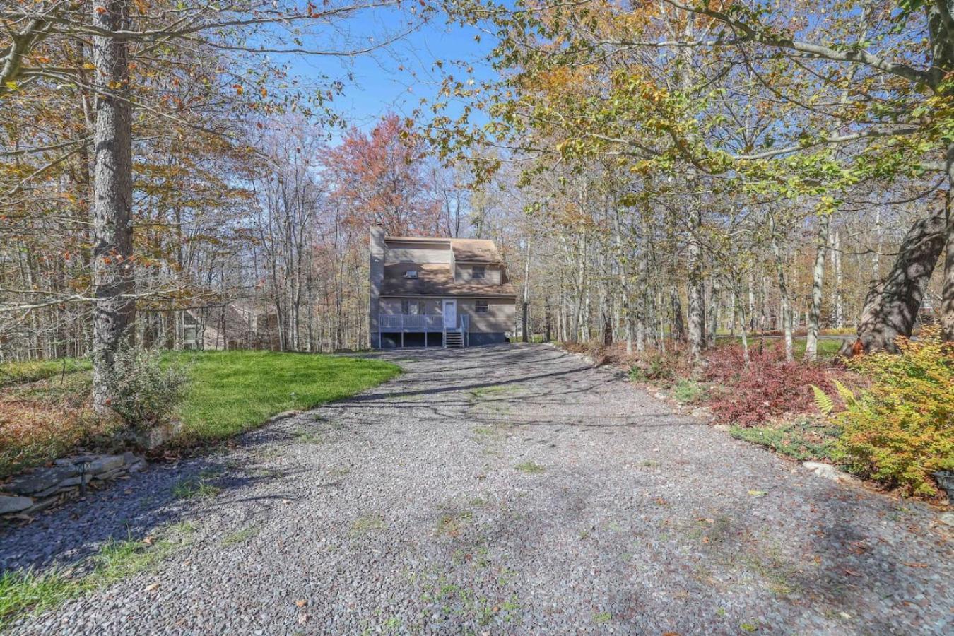 Big Bass 4br Poconos - Game - Pool